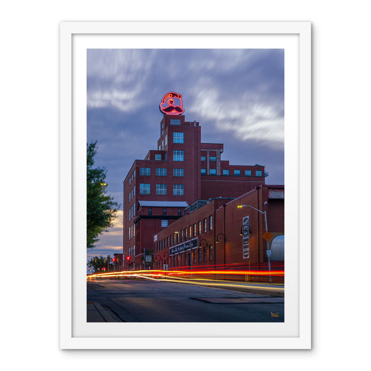 Brewers Hill Natty Boh Glow